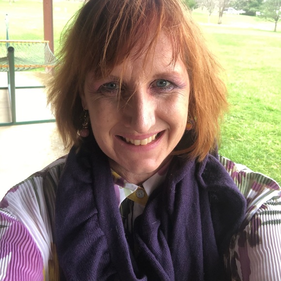 Meet your Posher, Elizabeth - Picture 4 of 6